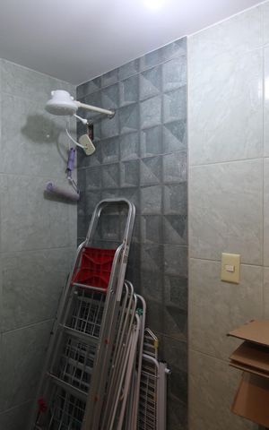 Casa de condomínio à venda com 274m², 4 quartos e 1 vagaÁrea de serviço - Banheiro