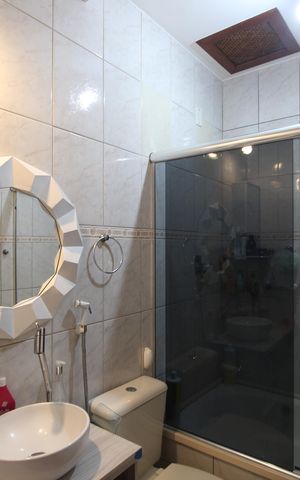 Casa de condomínio à venda com 274m², 4 quartos e 1 vagaBanheiro da suíte 3