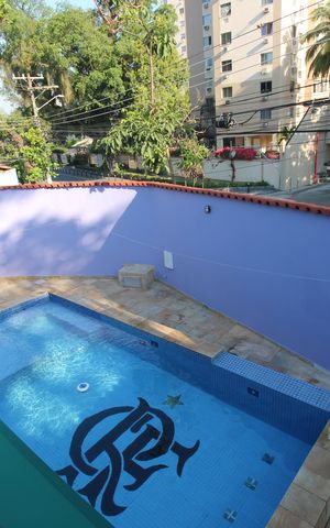 Casa de condomínio à venda com 274m², 4 quartos e 1 vagaVaranda - Vista