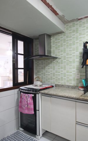 Casa de condomínio à venda com 274m², 4 quartos e 1 vagaCozinha
