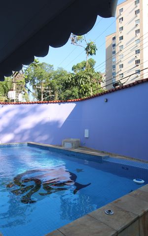 Casa de condomínio à venda com 274m², 4 quartos e 1 vagaPiscina