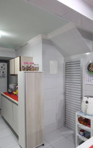 Casa de condomínio à venda com 274m², 4 quartos e 1 vagaCozinha