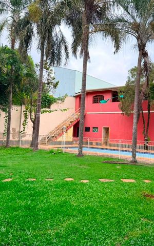 Casa à venda com 2191m², 3 quartos e 10 vagas Casa à venda com 2191m², 3 quartos e 10 vagasÁrea externa