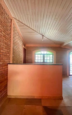 Casa à venda com 2191m², 3 quartos e 10 vagas Casa à venda com 2191m², 3 quartos e 10 vagasÁrea de Serviço