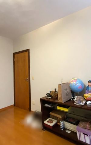Casa à venda com 360m², 4 quartos e 6 vagas Casa à venda com 360m², 4 quartos e 6 vagasQuarto 2