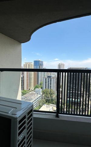Apartamento à venda com 76m², 2 quartos e 2 vagas Apartamento à venda com 76m², 2 quartos e 2 vagasVaranda Suíte