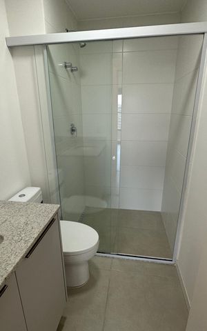 Apartamento à venda com 76m², 2 quartos e 2 vagas Apartamento à venda com 76m², 2 quartos e 2 vagasBanheiro Social