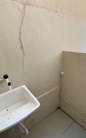 Casa à venda com 200m², 1 quarto e 2 vagas