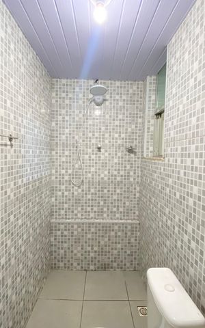 Casa à venda com 200m², 1 quarto e 2 vagas
