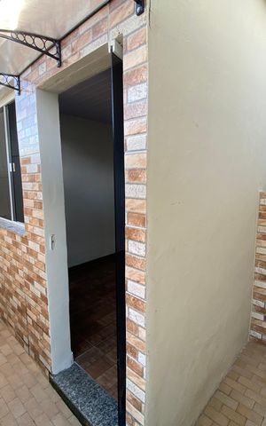 Casa à venda com 200m², 1 quarto e 2 vagas