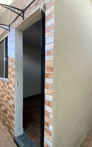 Casa à venda com 200m², 1 quarto e 2 vagas