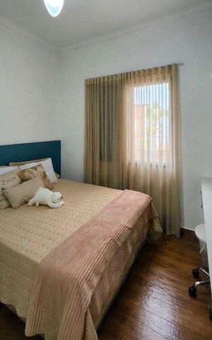Casa de condomínio à venda com 205m², 3 quartos e 3 vagas Casa de condomínio à venda com 205m², 3 quartos e 3 vagasQuarto