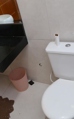 Casa à venda com 80m², 2 quartos e 1 vagaBanheiro