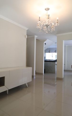 Casa para alugar com 286m², 4 quartos e 1 vagaSala