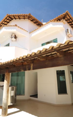 Casa para alugar com 286m², 4 quartos e 1 vagaFachada