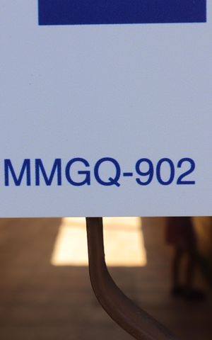 Casa à venda com 185m², 4 quartos e 2 vagasPlaquinha - Cód. MMGQ-902