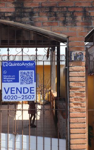 Casa à venda com 185m², 4 quartos e 2 vagasFachada