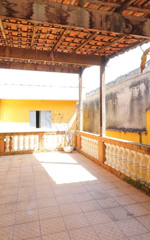 Casa à venda com 185m², 4 quartos e 2 vagasGaragem