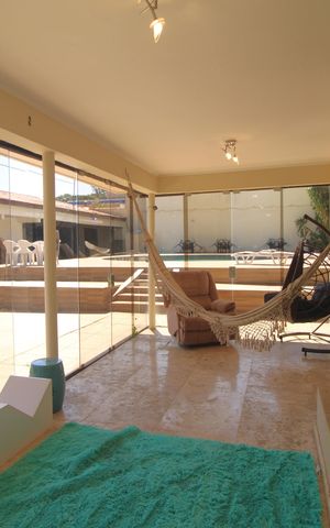 Casa à venda com 2000m², 4 quartos e 8 vagasVaranda