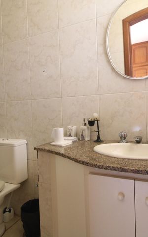 Casa à venda com 2000m², 4 quartos e 8 vagasBanheiro da suíte 3