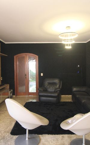 Casa à venda com 2000m², 4 quartos e 8 vagasSala 3