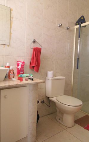 Casa à venda com 2000m², 4 quartos e 8 vagasBanheiro da suíte 1