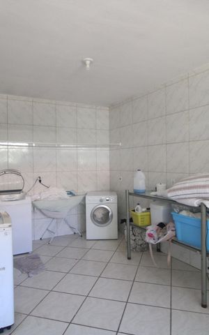 Casa à venda com 2000m², 4 quartos e 8 vagasÁrea de serviço