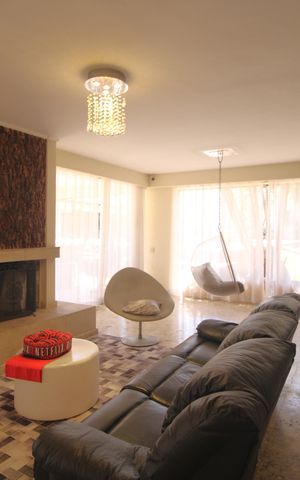 Casa à venda com 2000m², 4 quartos e 8 vagasSala 1