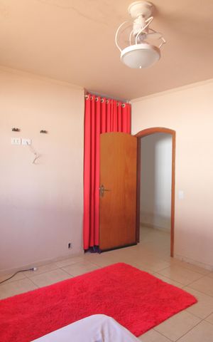 Casa à venda com 2000m², 4 quartos e 8 vagasSuíte 2