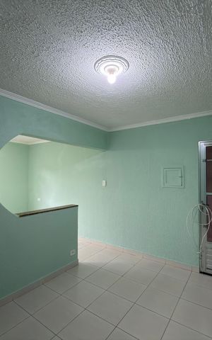 Casa para alugar com 160m², 4 quartos e 1 vaga Casa para alugar com 160m², 4 quartos e 1 vagaSala