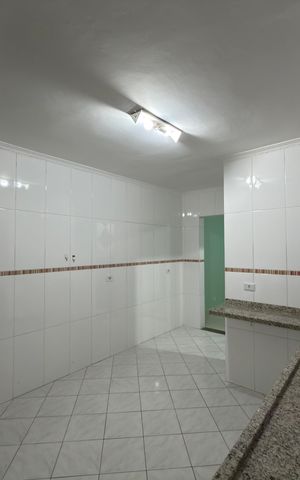 Casa para alugar com 160m², 4 quartos e 1 vaga Casa para alugar com 160m², 4 quartos e 1 vagaCozinha