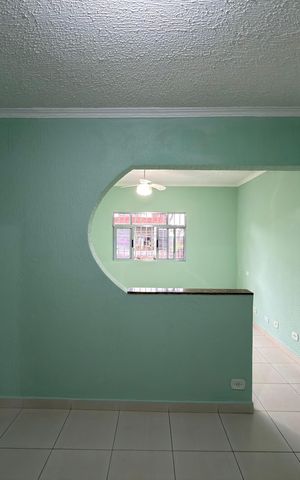 Casa para alugar com 160m², 4 quartos e 1 vaga Casa para alugar com 160m², 4 quartos e 1 vagaSala