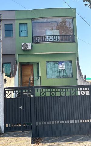 Casa para alugar com 340m², 3 quartos e 4 vagas Casa para alugar com 340m², 3 quartos e 4 vagasFachada