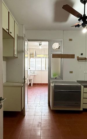 Apartamento para alugar com 161m², 3 quartos e 2 vagas Apartamento para alugar com 161m², 3 quartos e 2 vagasCozinha