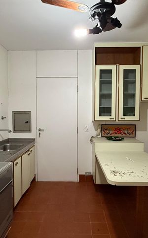 Apartamento para alugar com 161m², 3 quartos e 2 vagas Apartamento para alugar com 161m², 3 quartos e 2 vagasCozinha