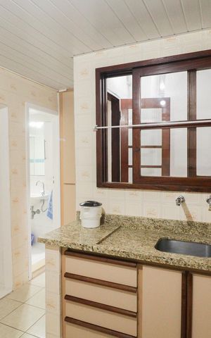Casa para alugar com 44m², 2 quartos e sem vaga Casa para alugar com 44m², 2 quartos e sem vagaCozinha e Área de Serviço