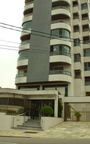 Apartamento para alugar com 104m², 3 quartos e 2 vagasFachada e portaria 