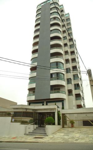Apartamento para alugar com 104m², 3 quartos e 2 vagasFachada e portaria 