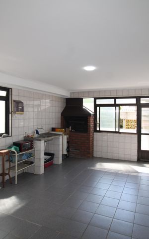 Casa para alugar com 250m², 3 quartos e 3 vagasÁrea de Serviço 2