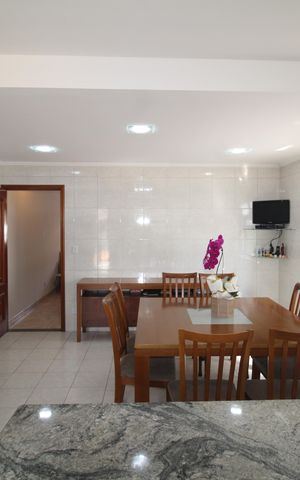 Casa para alugar com 250m², 3 quartos e 3 vagasCozinha