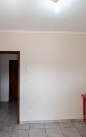 Casa à venda com 293m², 4 quartos e 4 vagas Casa à venda com 293m², 4 quartos e 4 vagasQuarto 3