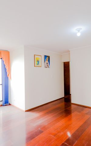 Apartamento à venda com 81m², 2 quartos e 2 vagasSala