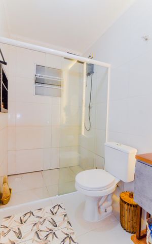 Casa à venda com 200m², 3 quartos e 2 vagasBanheiro da Suíte