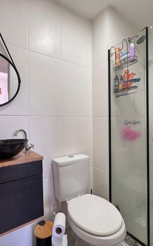 Apartamento à venda com 41m², 2 quartos e 1 vaga Apartamento à venda com 41m², 2 quartos e 1 vagaBanheiro Social