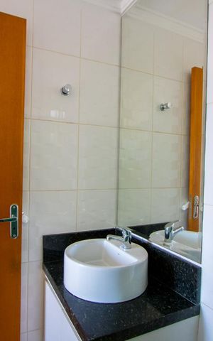 Apartamento para alugar com 60m², 2 quartos e 1 vaga Apartamento para alugar com 60m², 2 quartos e 1 vagaBanheiro do quarto 1
