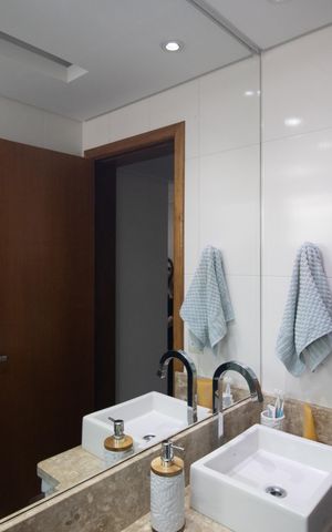 Apartamento à venda com 80m², 2 quartos e 2 vagas Apartamento à venda com 80m², 2 quartos e 2 vagasBanheiro da Suíte