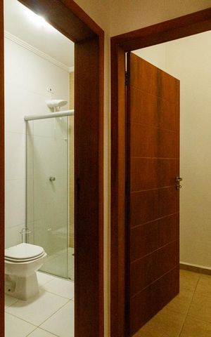 Casa à venda com 365m², 3 quartos e 6 vagas Casa à venda com 365m², 3 quartos e 6 vagasÁrea de Serviço