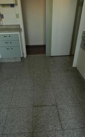 Apartamento à venda com 154m², 2 quartos e 2 vagasCozinha