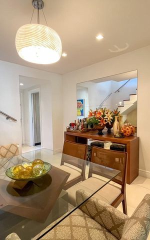 Apartamento à venda com 197m², 3 quartos e 2 vagas Apartamento à venda com 197m², 3 quartos e 2 vagasSala