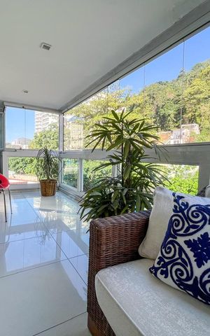 Apartamento à venda com 197m², 3 quartos e 2 vagas Apartamento à venda com 197m², 3 quartos e 2 vagasVaranda